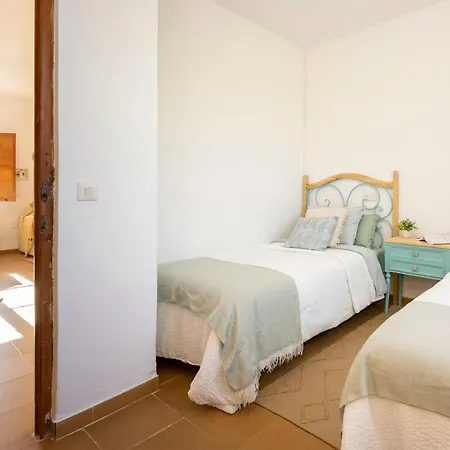 Con Piscina Cerca De La Playa إِستيبونا