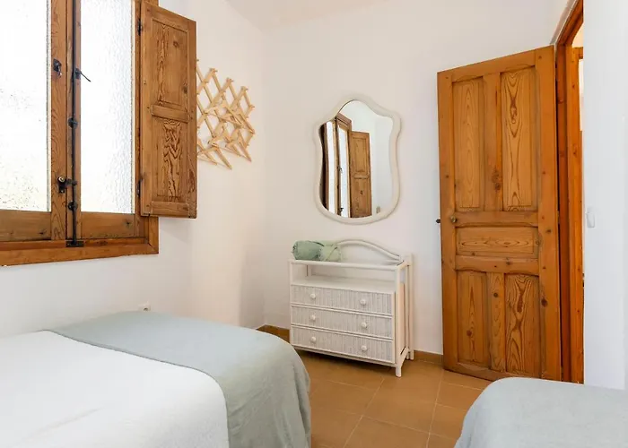 Con Piscina Cerca De La Playa *