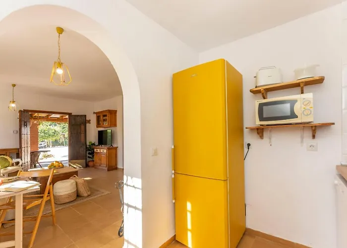 Villa Con Piscina Cerca De La Playa