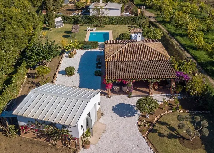 Villa Con Piscina Cerca De La Playa *