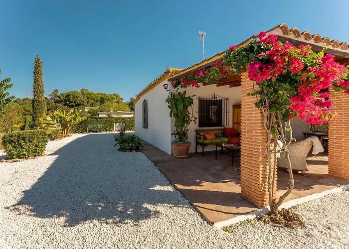 Villa Con Piscina Cerca De La Playa Estepona