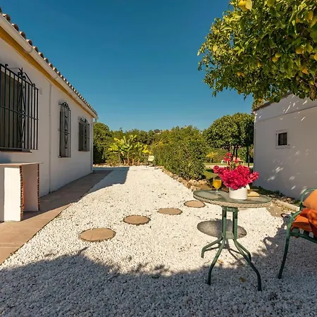 Con Piscina Cerca De La Playa Εστεπόνα