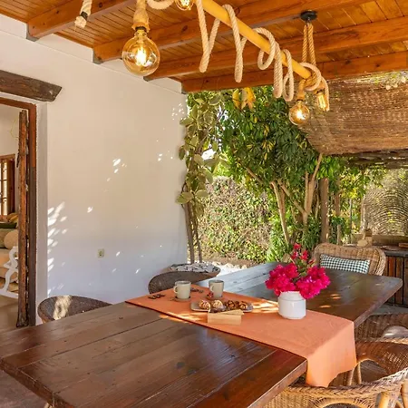 Con Piscina Cerca De La Playa Βίλα Εστεπόνα