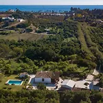 Con Piscina Cerca De La Playa Villa Estepona